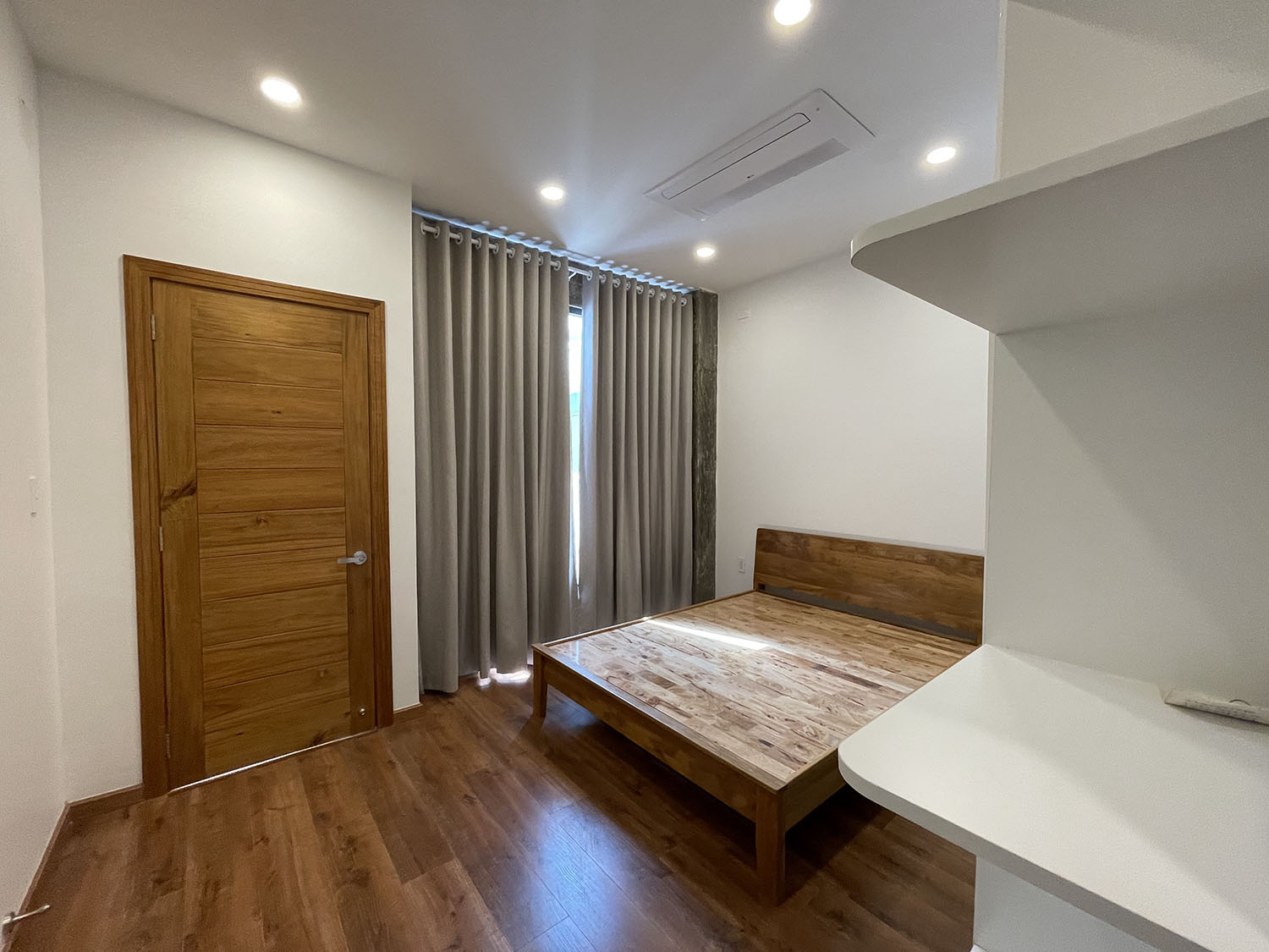 Bán nhà Phan Đăng Lưu, Phú Nhuận Tuyệt phẩm 4 lầu (4,3x12) k.trúc TEXAS MỸ, n.thất cao cấp hẻm ôtô